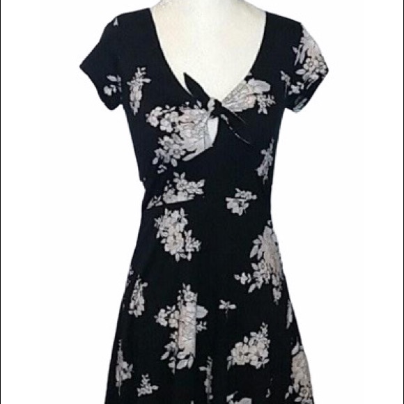 NWT Aeropostale Floral Skater Dress - Picture 1 of 5